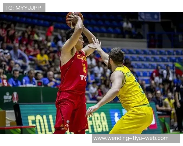 斯佩尔曼半场表现出色三分球命中率高达50助球队争取胜利 斯佩尔曼半场表现出色三分球命中率高达50助球队争取胜利